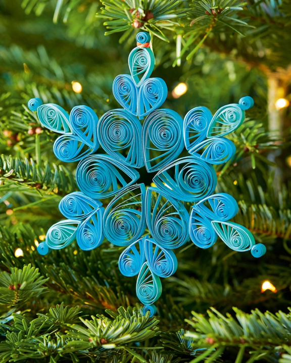 Christmas craft projects  - Curled paper decorations
