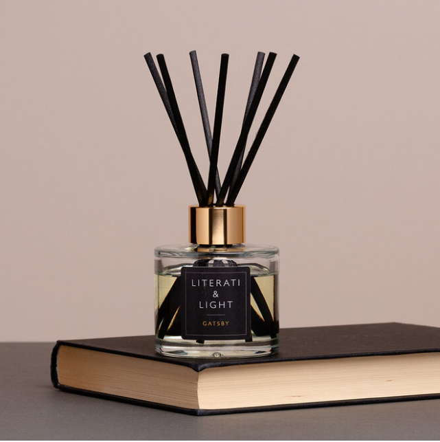 Gifts for book lovers - Literati and light candles